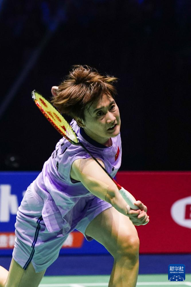 技舞台上大 技舞台上大